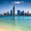 När kan man bada i Abu Dhabi: havstemperatur månad efter månad