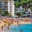 När kan man bada i Lloret de Mar: havstemperatur månad efter månad